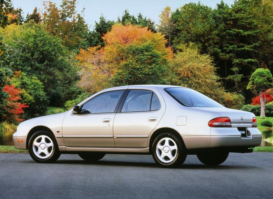  Nissan Altima 1997 года  (фото 1 из 2)